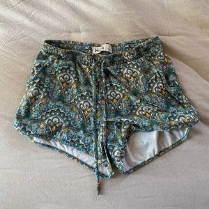 MUDD// comfy shorts// with strings// small